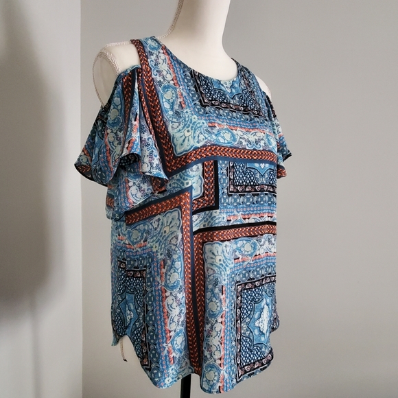 Bohemian Off the Shoulder Blouse - Picture 3 of 8